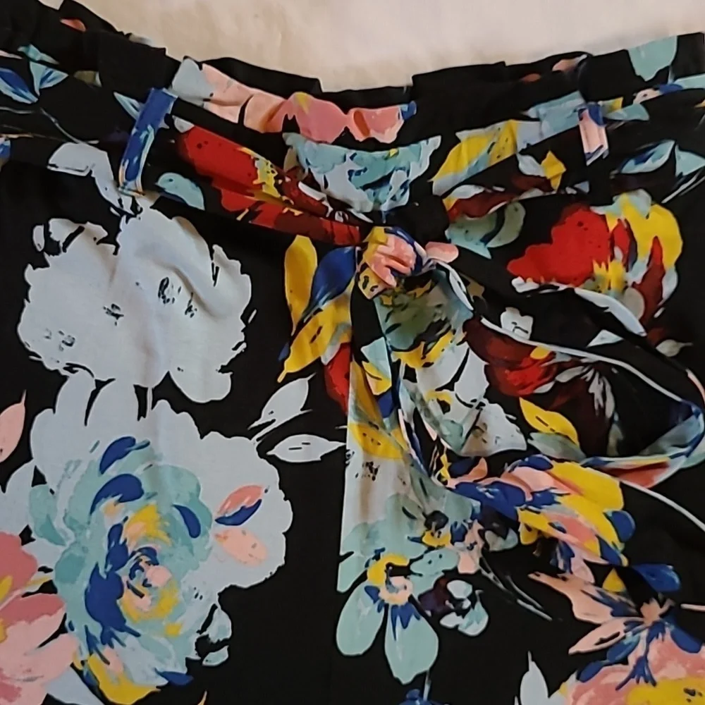 Cupio* Julianna Floral Print Pants* Elastic Waist* Wide Leg* Sz L